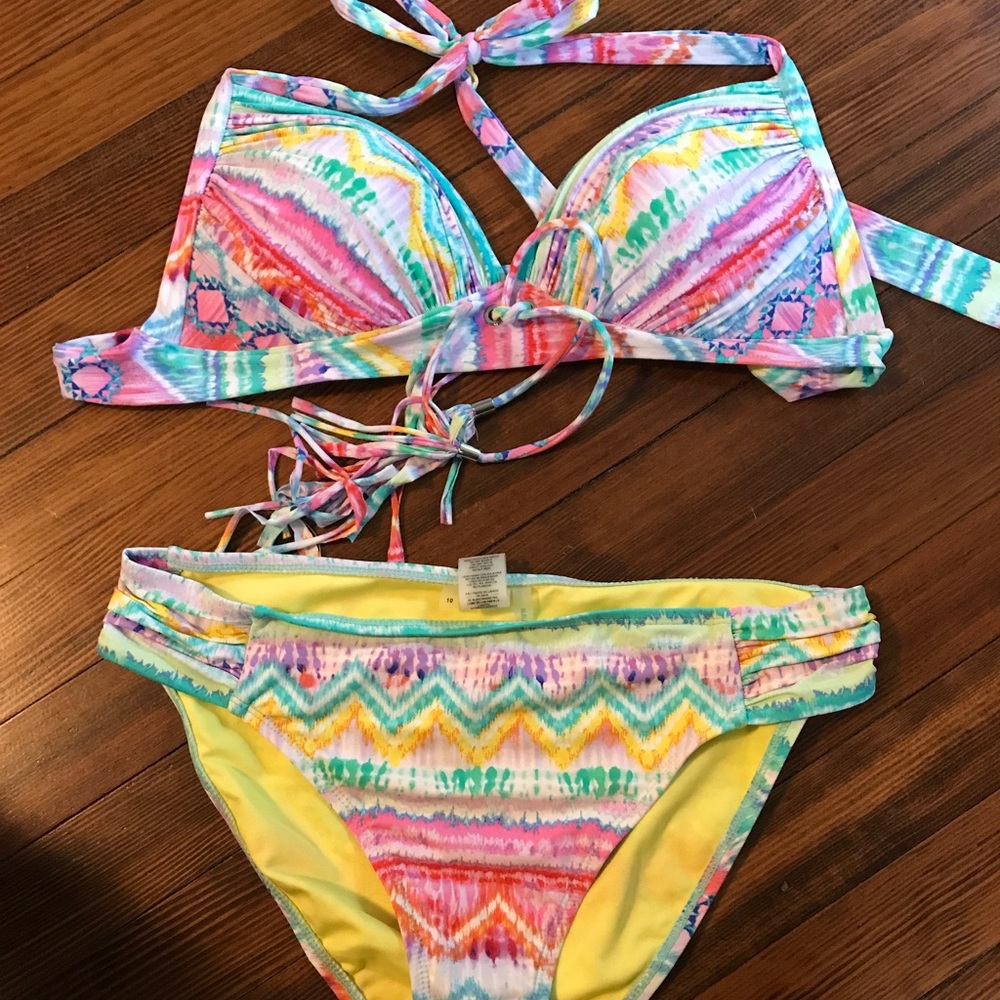 BIKINI TOP & MATCHING BOTTOMS✨